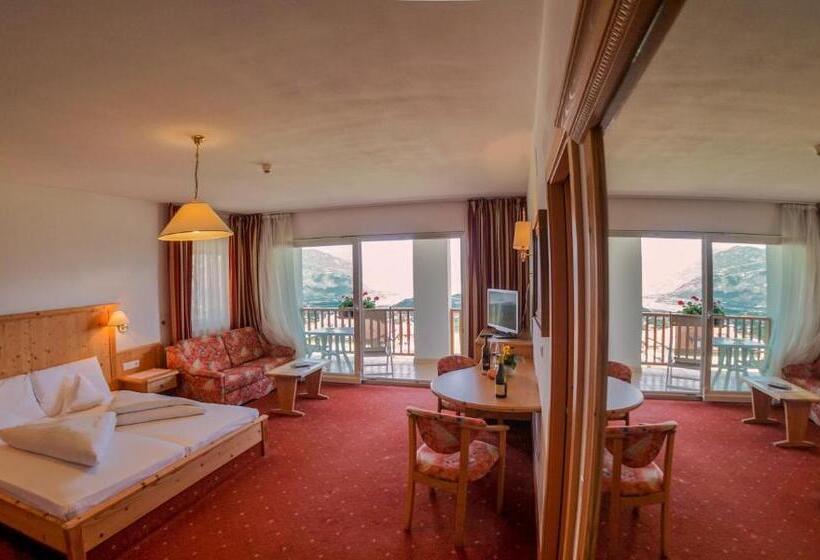 בית מלון כפרי Steinegger