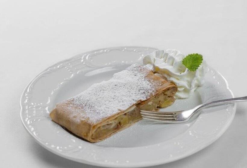 בית מלון כפרי Steinegger