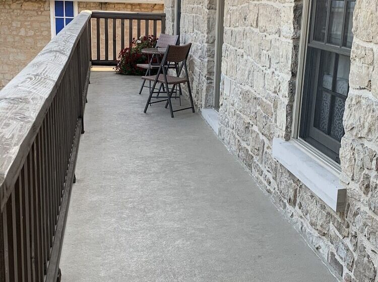 בית מלון כפרי The Barracks Inn