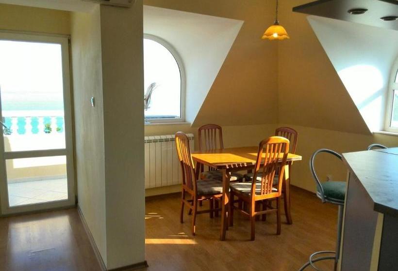 Trakata Villa Apartments