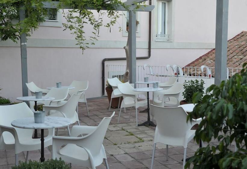 酒店 Villa Pimpina