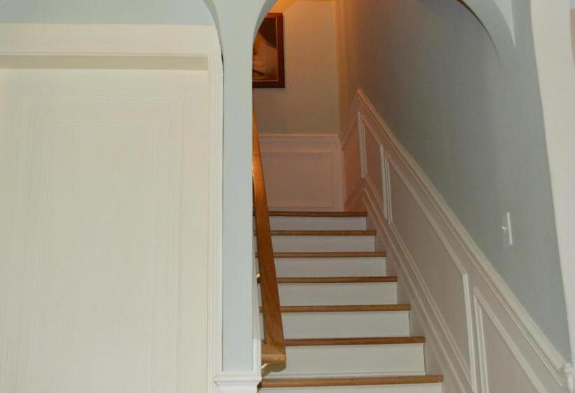 La Maison Collins B&b