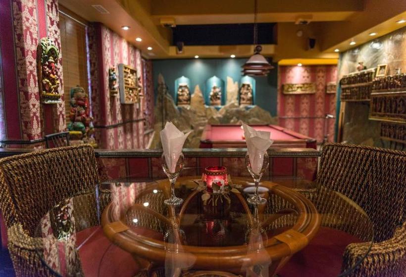 Mariaggi's Theme Suite Hotel & Spa