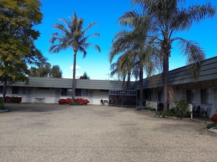 מוטל Aromet Motor Inn