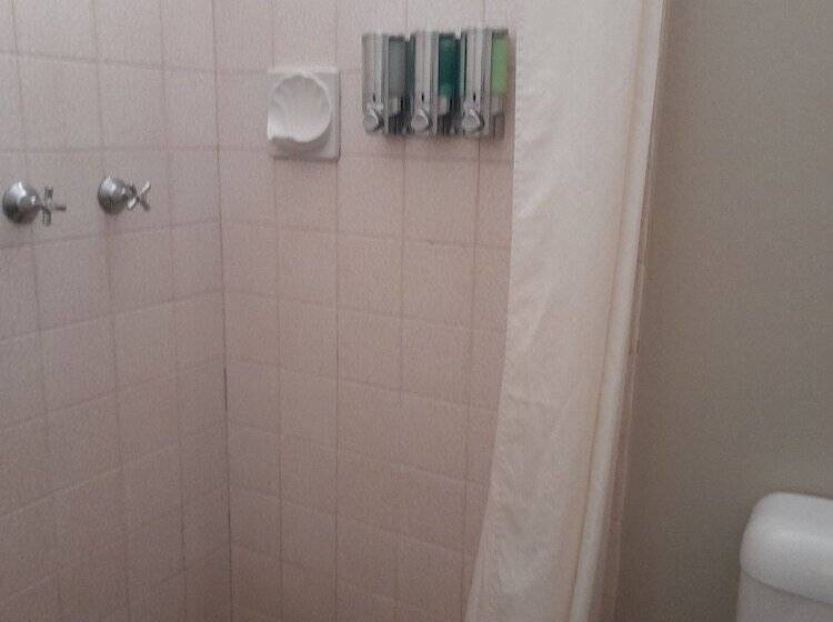 מוטל Aromet Motor Inn