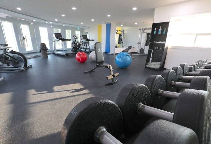 فندق على الطريق Medicine Hat Inn & Suites