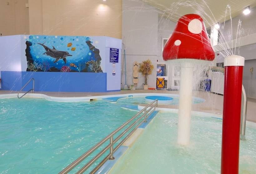 מוטל Medicine Hat Inn & Suites