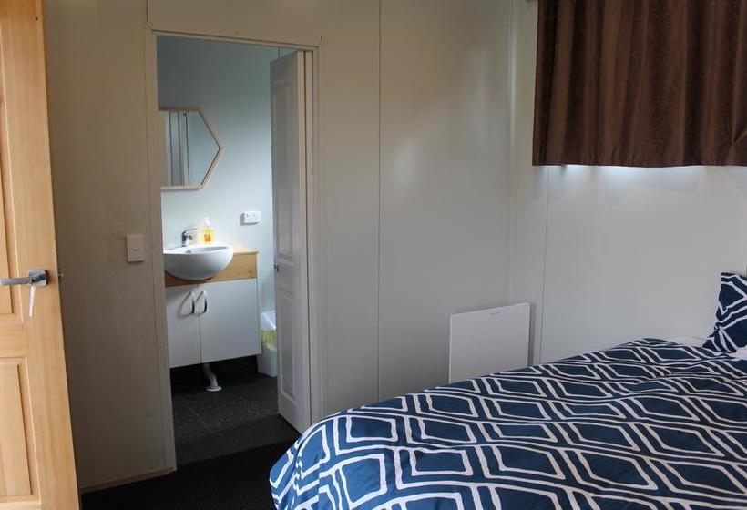 Мотель Under The Mount