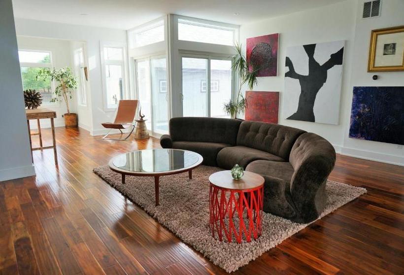 On The 6 Bed And Breakfast