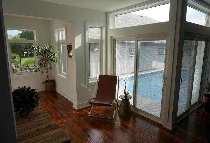 On The 6 Bed And Breakfast