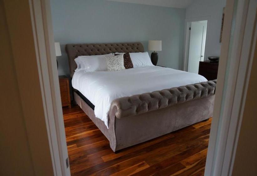 On The 6 Bed And Breakfast