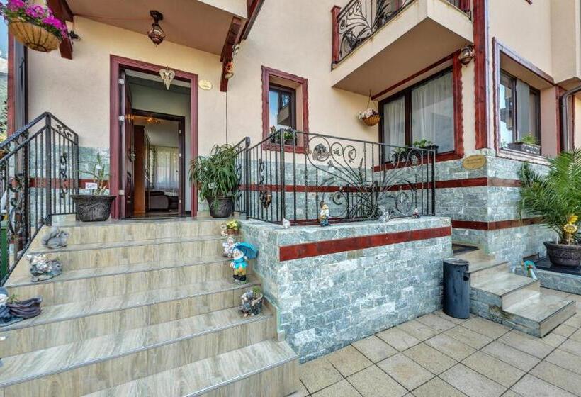 استراحتگاه Complex Koko Hills