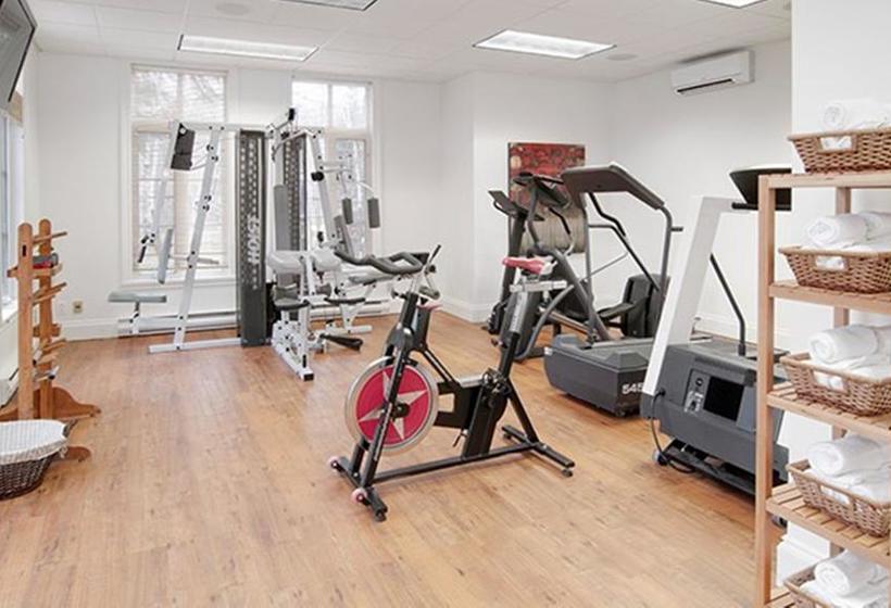 אתר נופש Hilton Grand Vacations Club Tremblant Canada