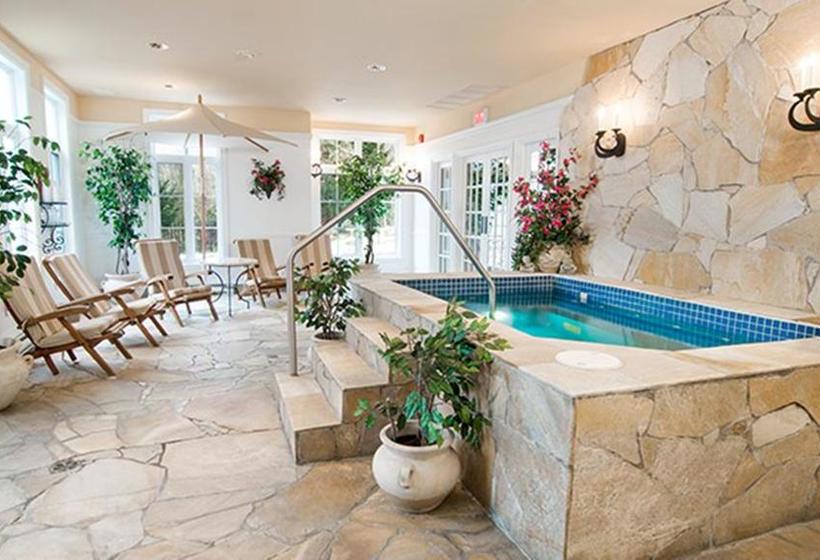 אתר נופש Hilton Grand Vacations Club Tremblant Canada