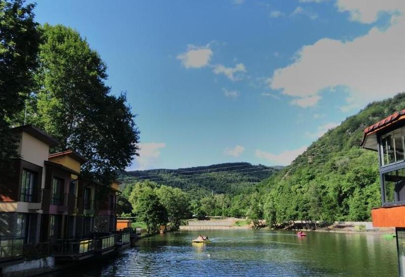 리조트 Waterside Houses