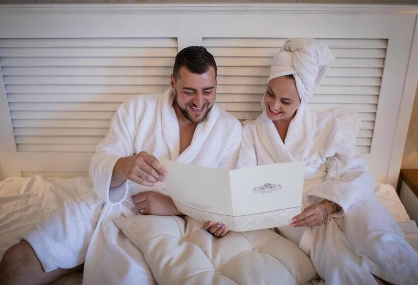 Sunny Castle Hotel All Inclusive And Free Parking