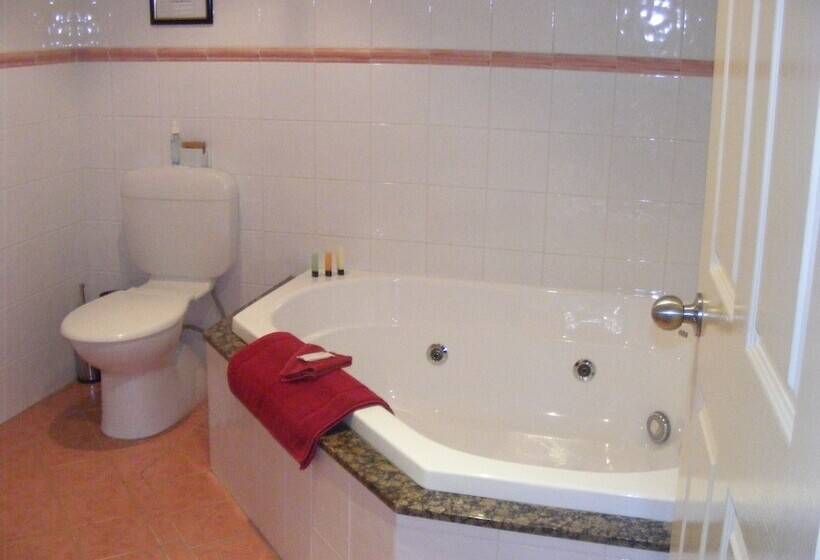 Tambaridge Bed & Breakfast