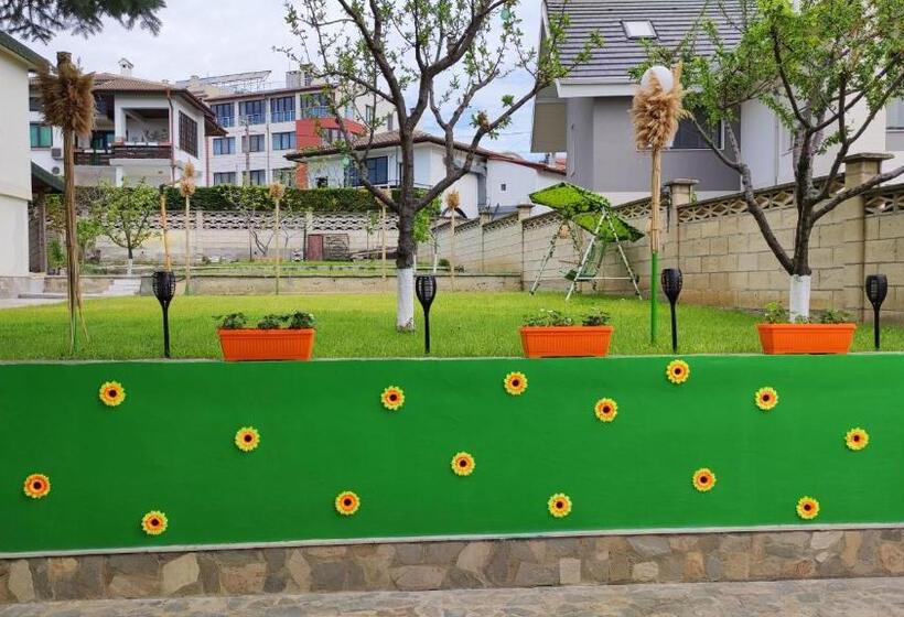 Trakata Villa Apartments