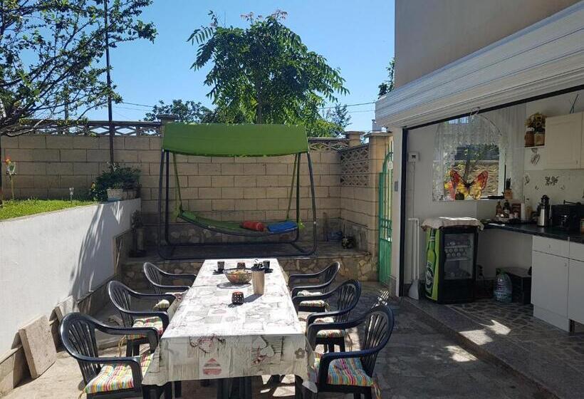 Trakata Villa Apartments