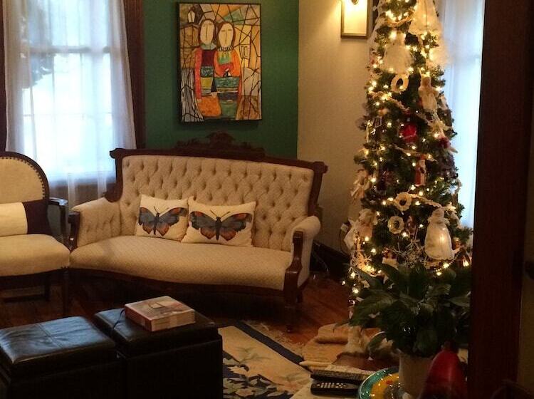 Ye Olde Walkerville Bed & Breakfast