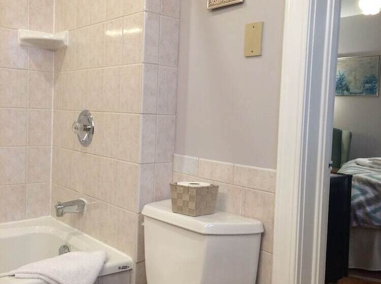 Ye Olde Walkerville Bed & Breakfast