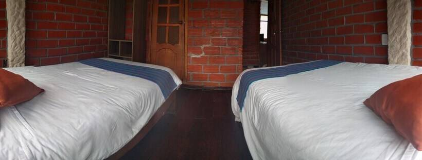 هتل Erupcion Backpackers Hostel