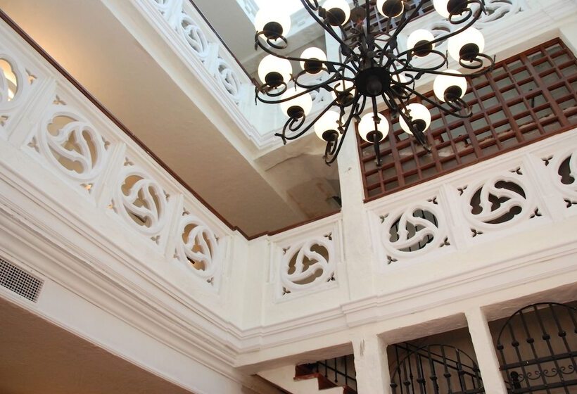 هتل Apartamenty Molus