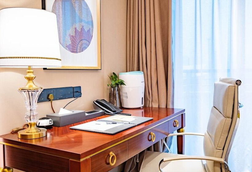 The Farrington Hotel   Building A