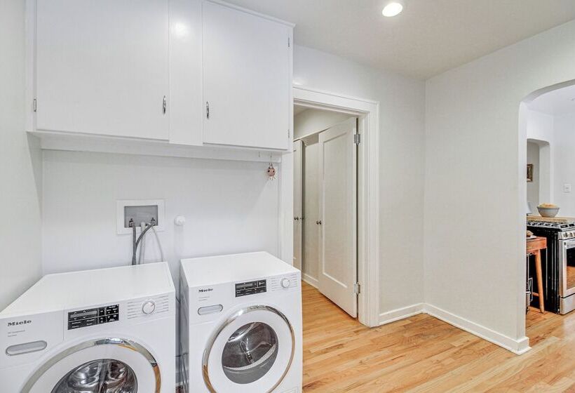 Albuquerque Adobe Cottage: Yard, Walkable Area