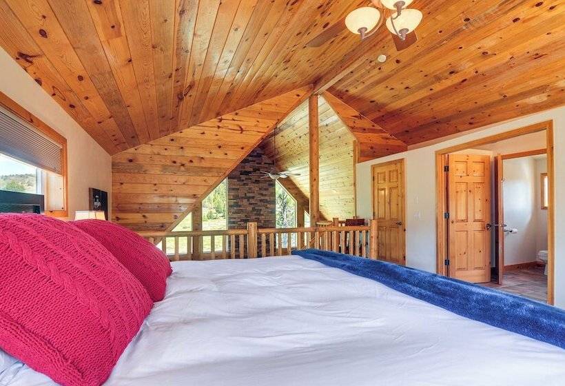 Alton Cabin W/ Wraparound Deck, Forest Views