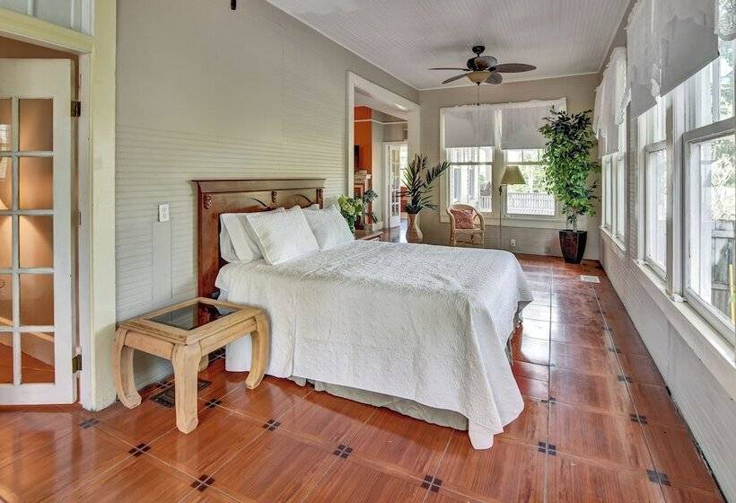 Arcadia Bed & Breakfast