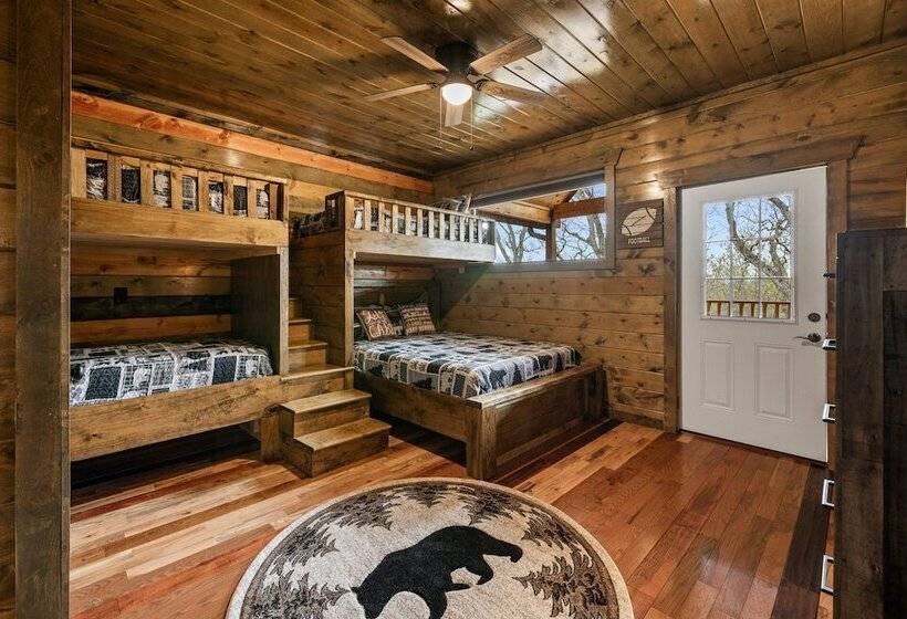 Cabin W/ Hot Tub & Game Room In The Smokys!