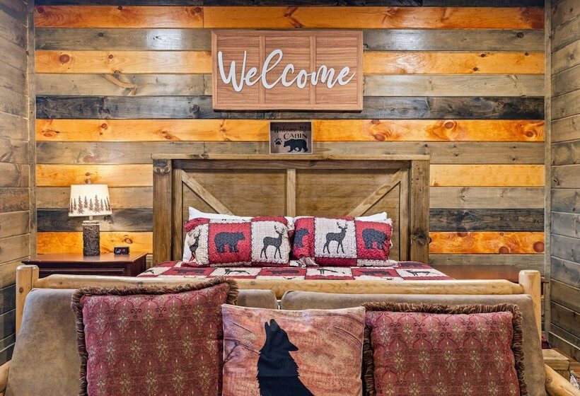 Cabin W/ Hot Tub & Game Room In The Smokys!