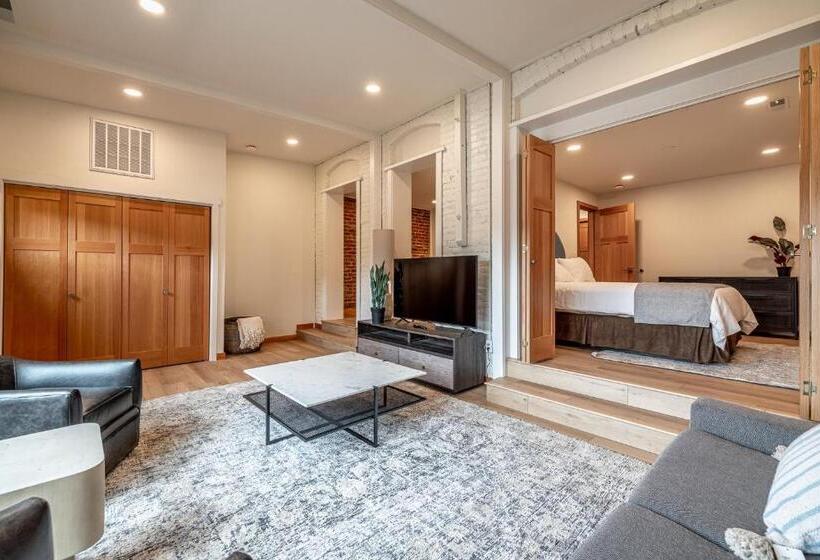 Bavarian Lodge Suites