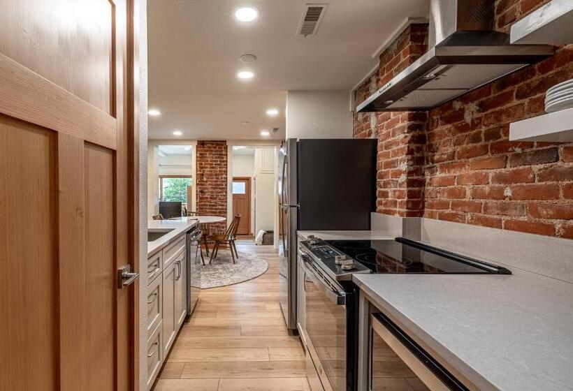 Bavarian Lodge Suites