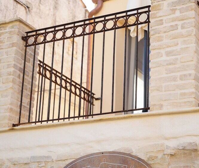 مبيت وإفطار Borgo Del Marchese