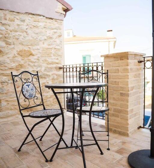 مبيت وإفطار Borgo Del Marchese