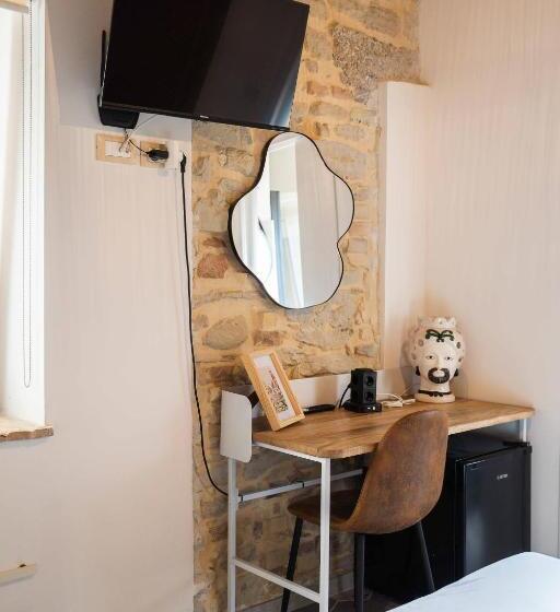 مبيت وإفطار Borgo Del Marchese