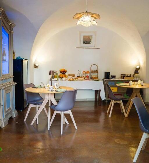 مبيت وإفطار Borgo Del Marchese