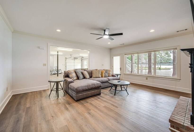 Beautiful Lake Sinclair Retreat W/ Dock & Deck!