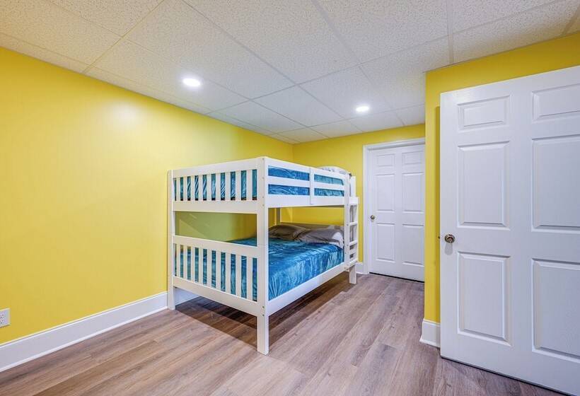 Beautiful Lake Sinclair Retreat W/ Dock & Deck!