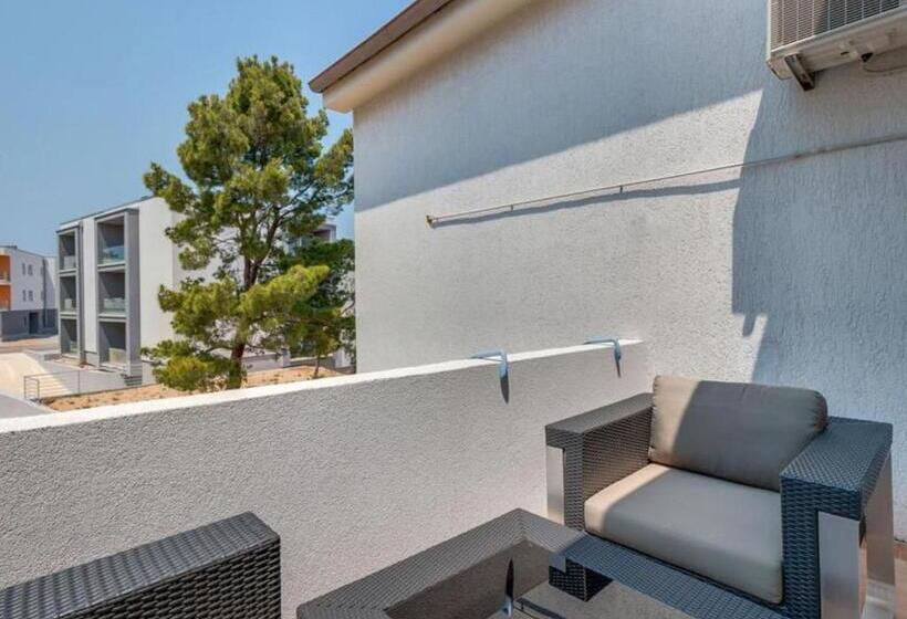 مبيت وإفطار Pansion Belvedere