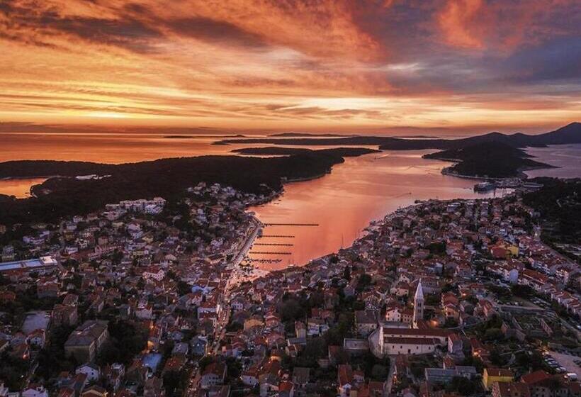 مبيت وإفطار Pansion Belvedere