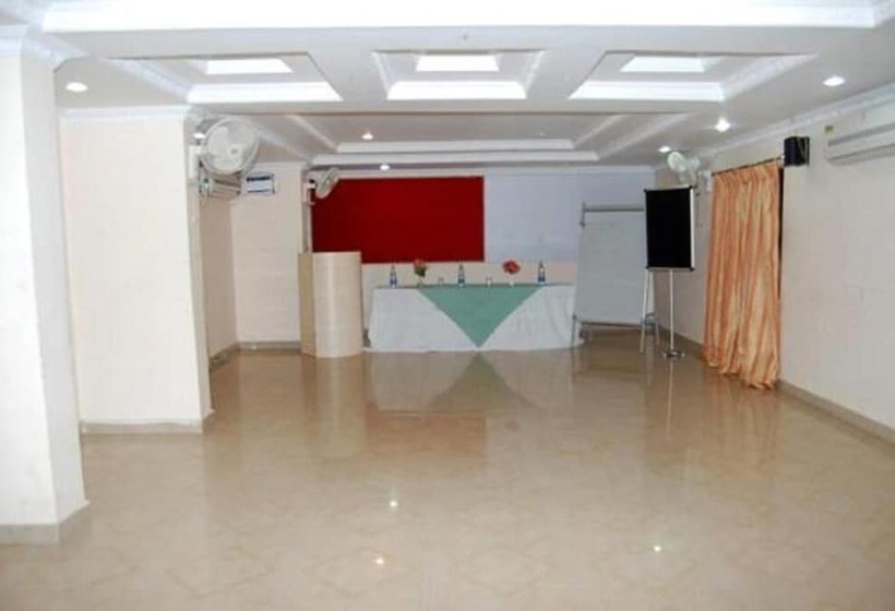 Nocleg ze śniadaniem Raj Residency