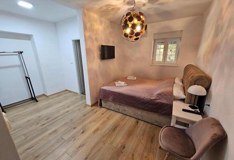 تختخواب و صبحانه Villa Gaj