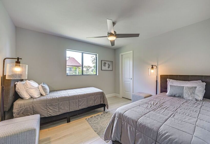 Bonita Springs Home W/ Lake Views: 8 Mi To Beach!