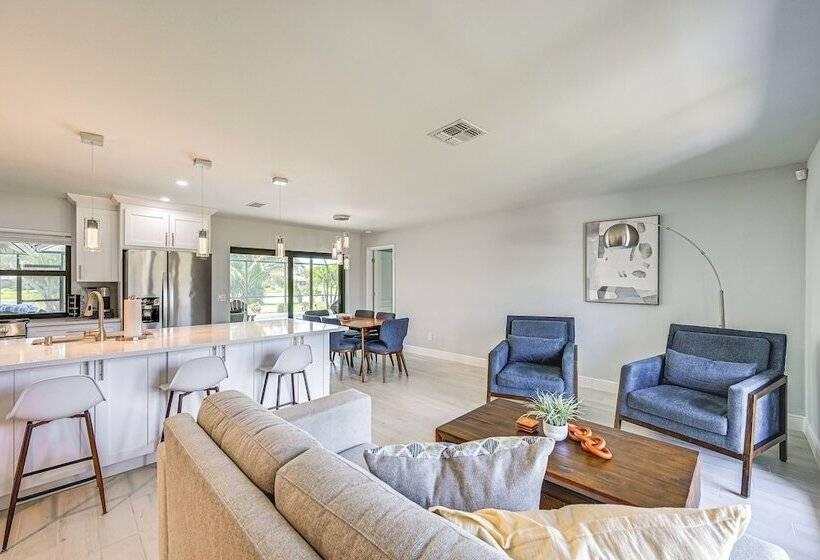 Bonita Springs Home W/ Lake Views: 8 Mi To Beach!