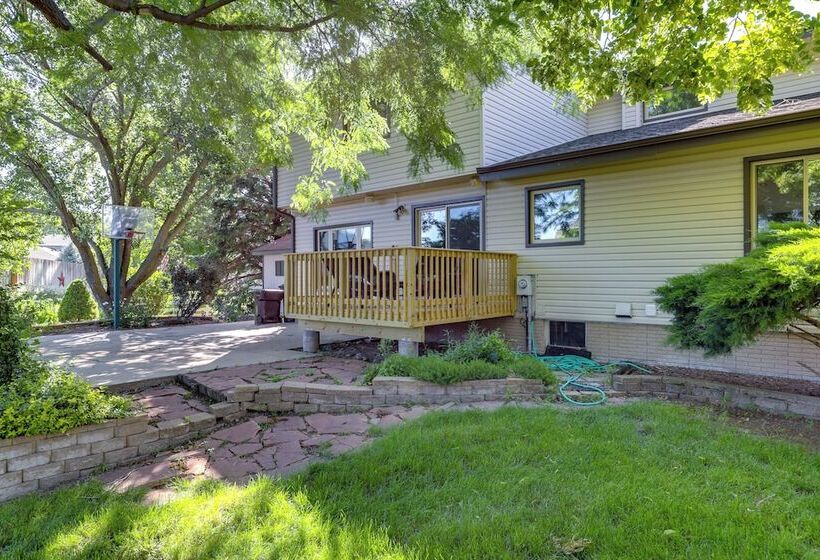 1 Mi To Holmes Lake: Bright & Modern Lincoln Home!