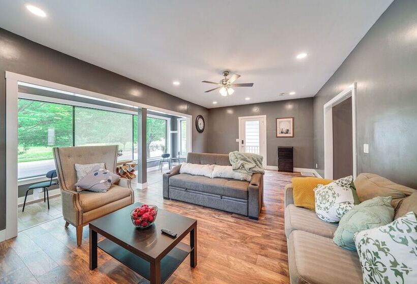 Bright New Albany Home: 12 Mi To Churchill Downs!