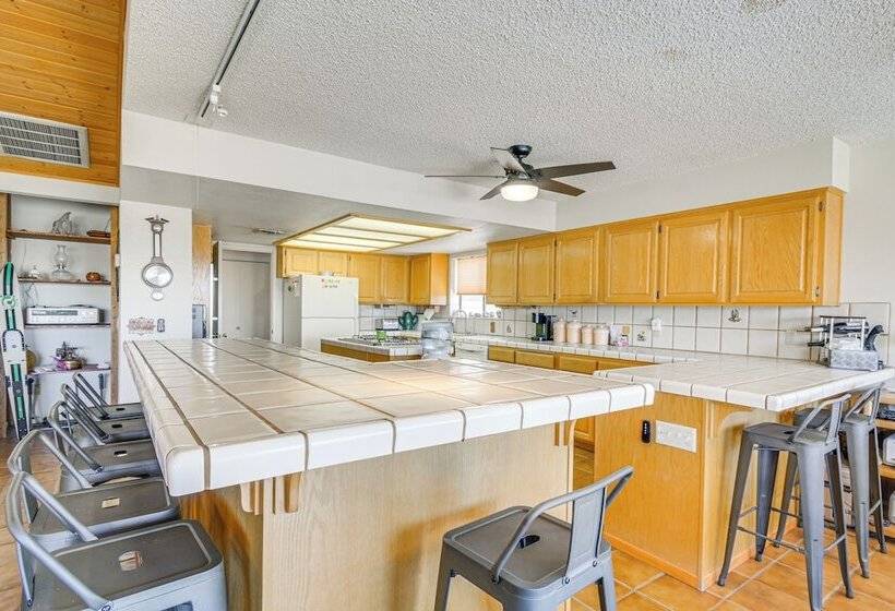 Bullhead City Home W/ Views, Close To Lake Mohave!